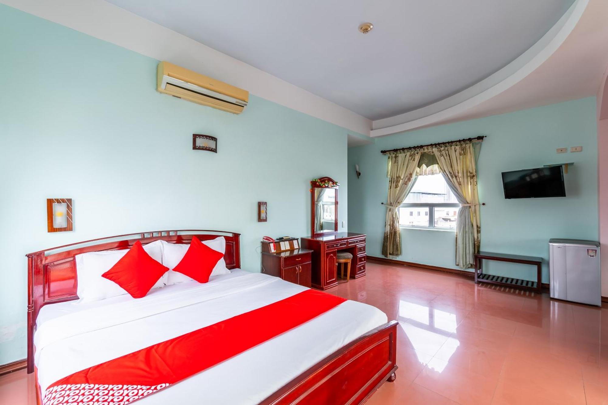 Hotel OYO 266 Golden Gate Đà Nẵng Exterior foto