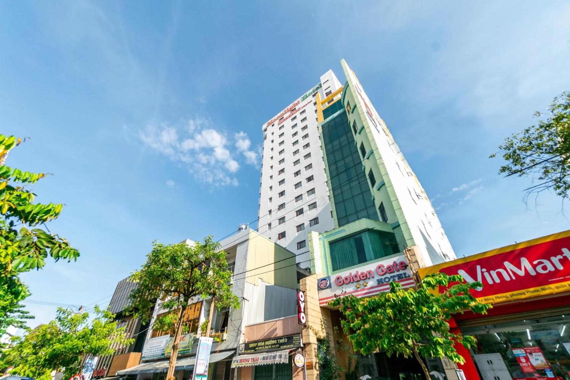 Hotel OYO 266 Golden Gate Đà Nẵng Exterior foto